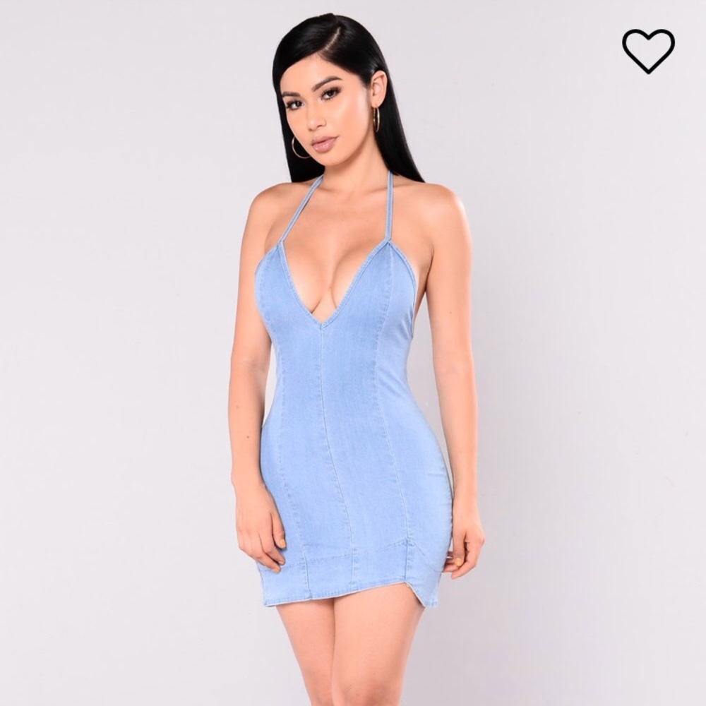 Size large light denim dress from Fashion Nova